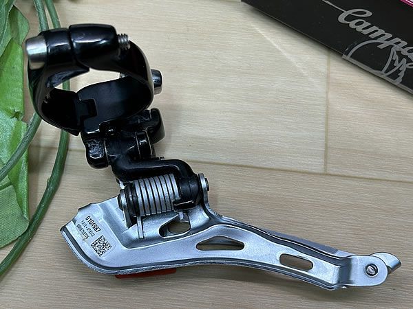 イチ推し!! 未使用品!! CAMPAGNOLO ATHENA 11s FRONT DERAILLEUR 106g