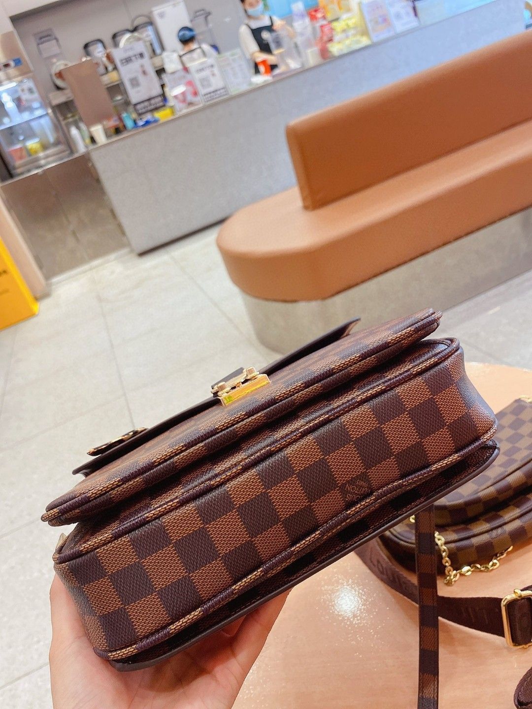 送料無料 LOUIS VUITTON ルイヴィトン ショルダーバッグ 財布 3