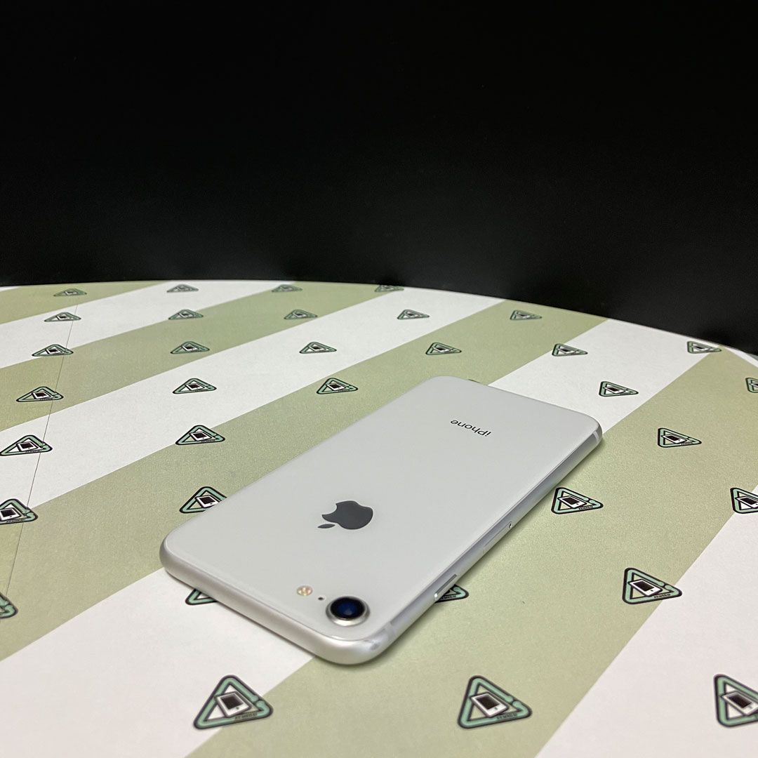 iPhone 8_64GB_ホワイト ストア