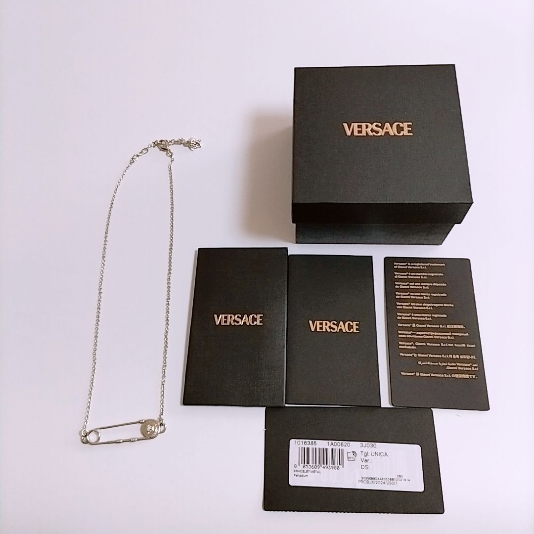 VERSACE ネックレス セーフティー ピン Safety Pin Necklace | VERSACE US