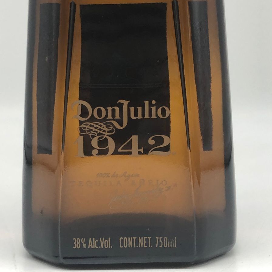 Don Julio ドンフリオ1942テキーラ 750ml 38%5本セット Amazon.co.jp: Don Julio 1942, 25.5 fl oz (750 ml), Boxed (Genuine