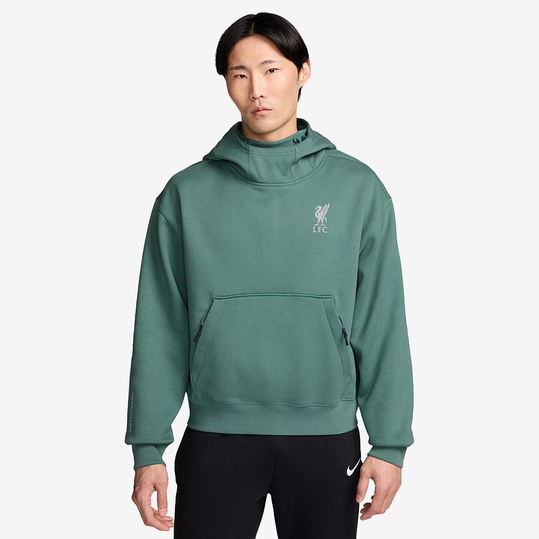 ナイキ リヴァプール フーディー 2025 25 サーマフィット ウィンタライズド トップ 緑 グリーン 公式モデル 日本未発売