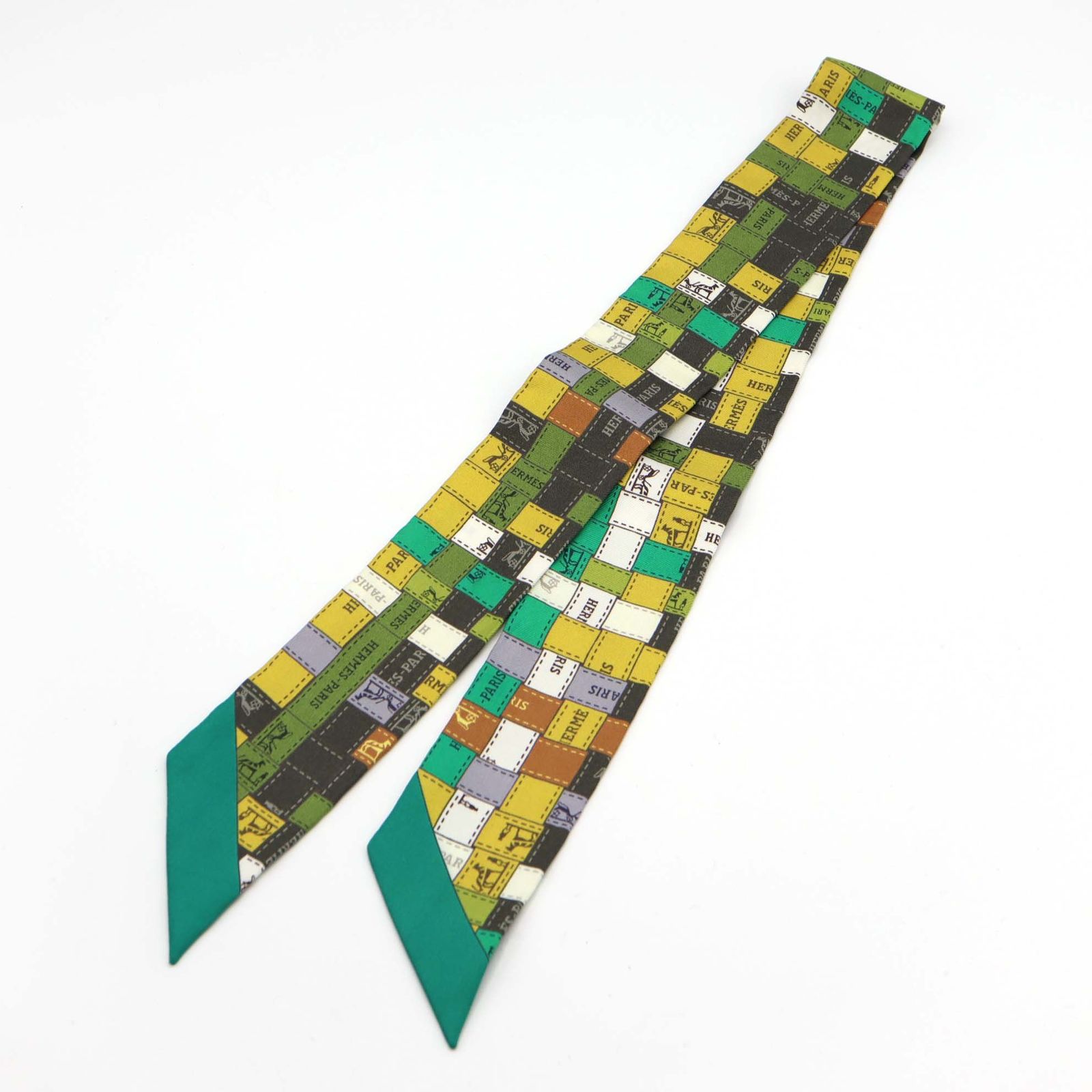 HERMES エルメス　ツイリー　ボルデュック　チェック　カーキ HERMES エルメス ツイリー ボルデュック チェック シルク100％ 服飾