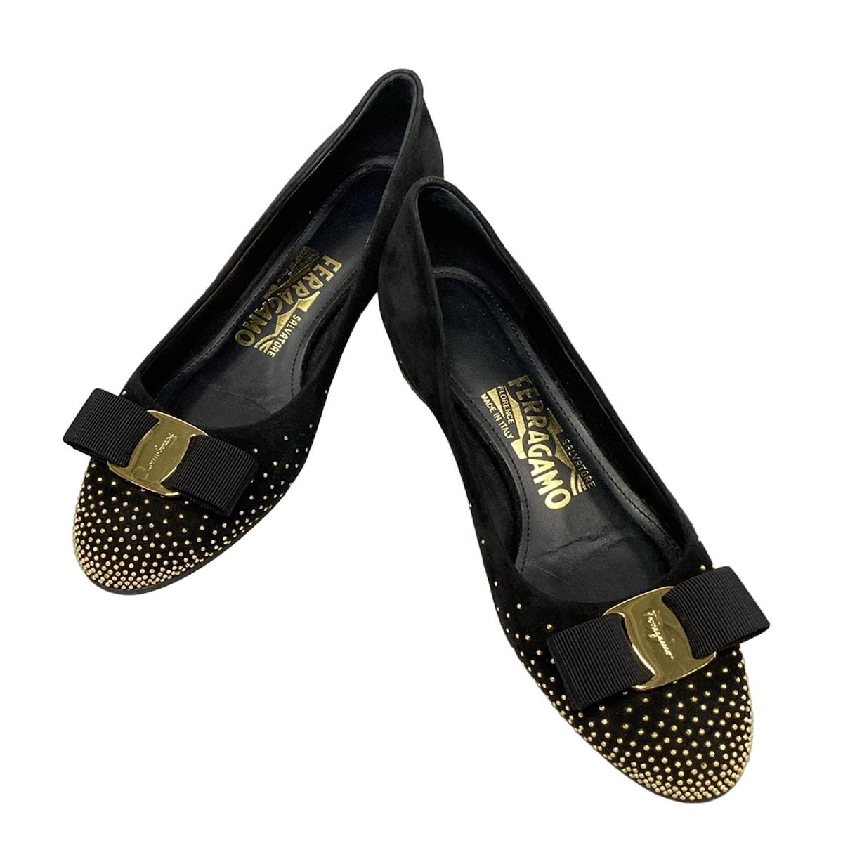 FERRAGAMO SalvatoreFerragamo サルバトーレフェラガモ パンプス 5 D レディース - 黒×ゴールド ヴァラ スタッズ アウトソール張替済
