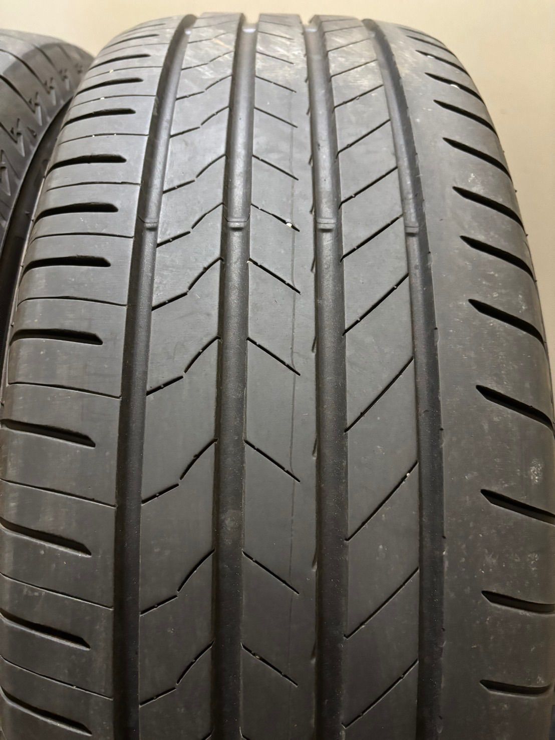 225 65R17 BRIDGESTONE ALENZA 001 21年製 夏タイヤ サマータイヤ 4本 ブリヂストン ハリアー RAV4 エクストレイル CX-5 南7-J633