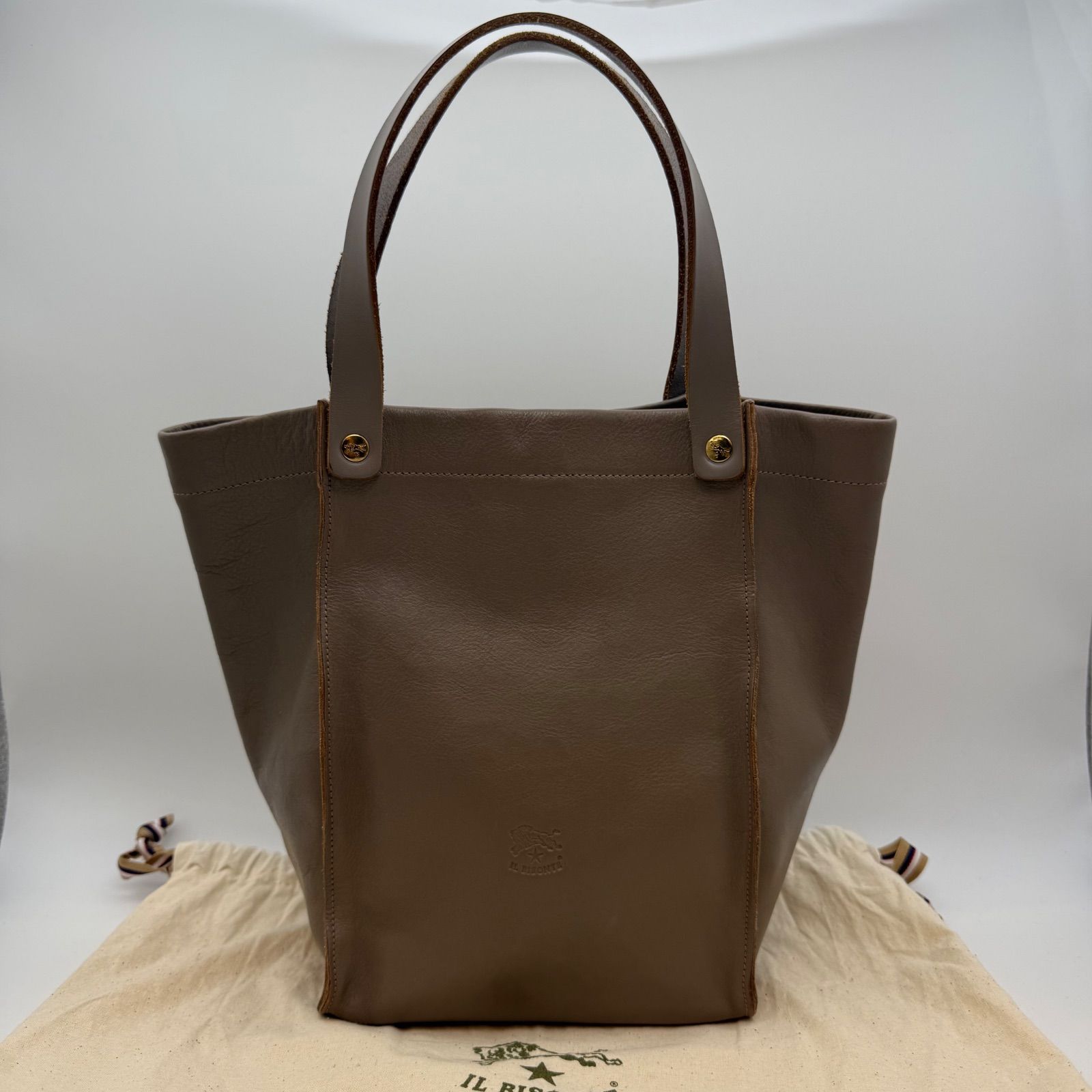 極美品✨IL BISONTE レザートート✨グレージュ 保存袋付✨現行 276 