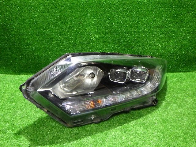 ヴェゼル ハイブリッド 左ヘッドライト LED RU3 100-62164 11