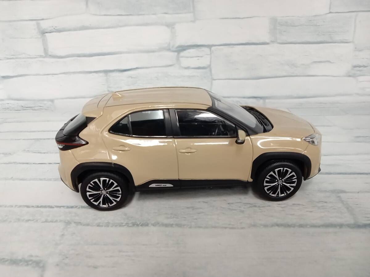 1／30ミニカー。トヨタ非売品。ヤリスクロス。 Amazon | 1/30 トヨタ 新型ヤリスクロス YARIS CROSS 非売品 カラー