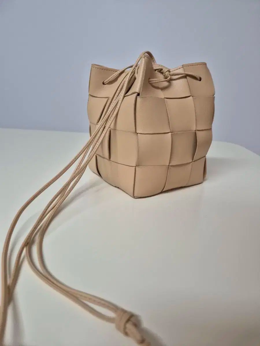 Bottega Veneta ボッテガヴェネタ カセット バケットバッグ スモール ベージュ