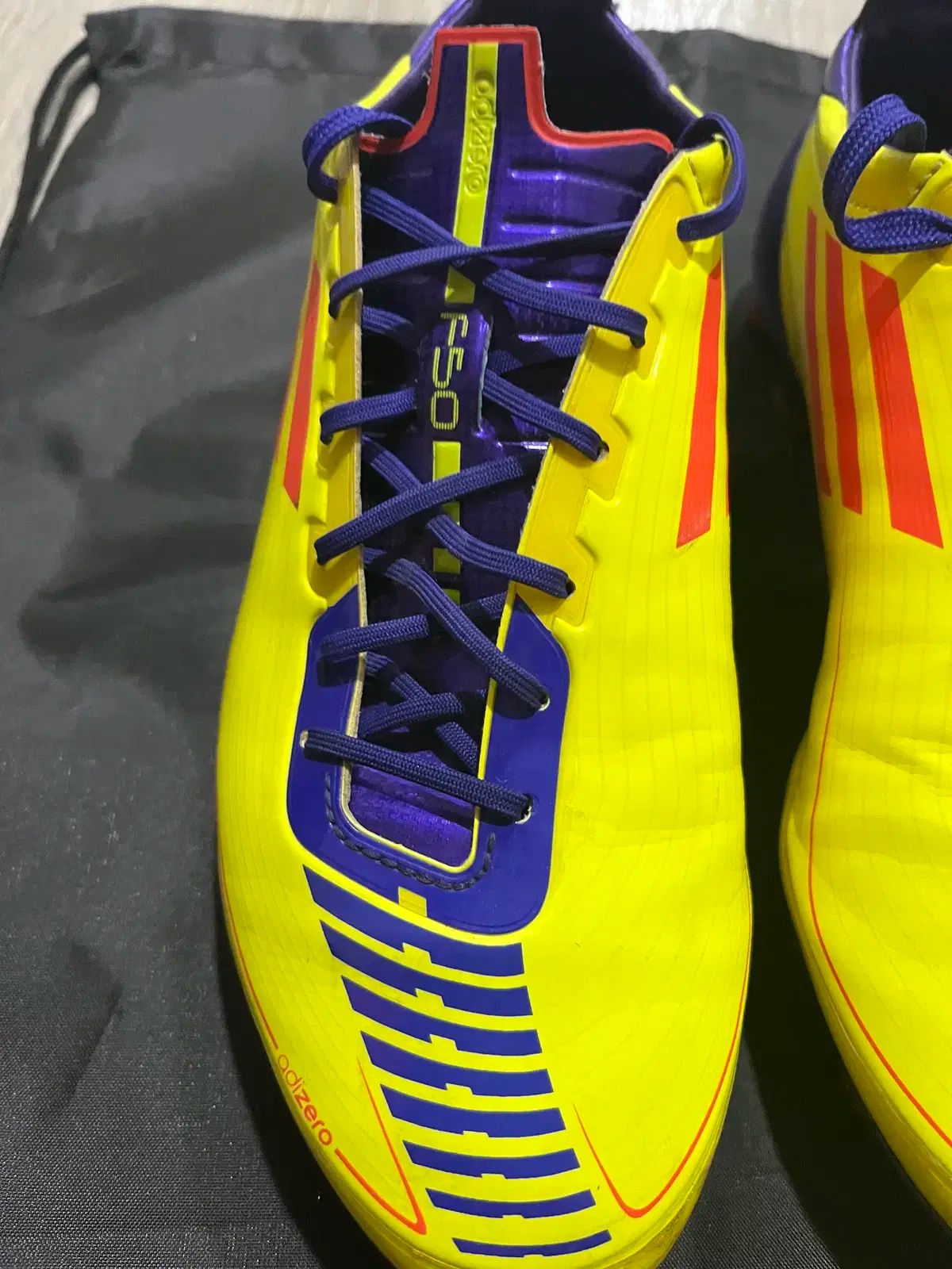 サッカーシューズ