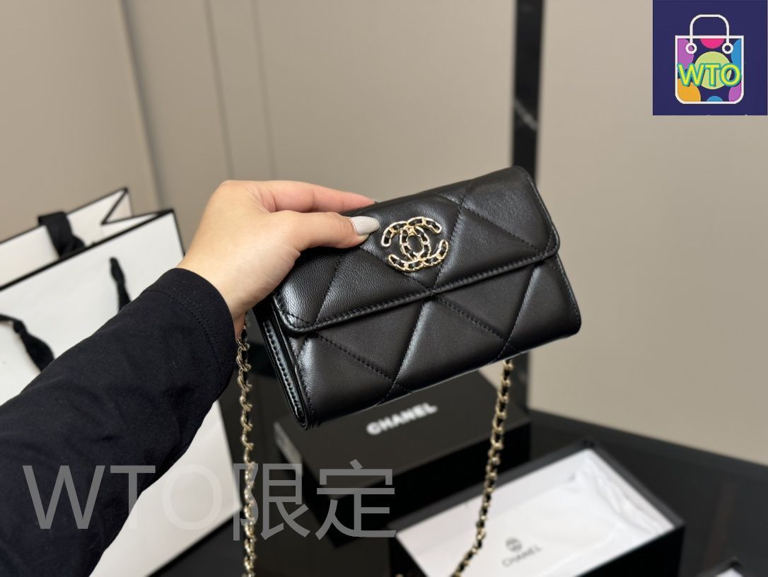 本日限定特価】シャネル チェーンウォレット 18.11cm フルレザー