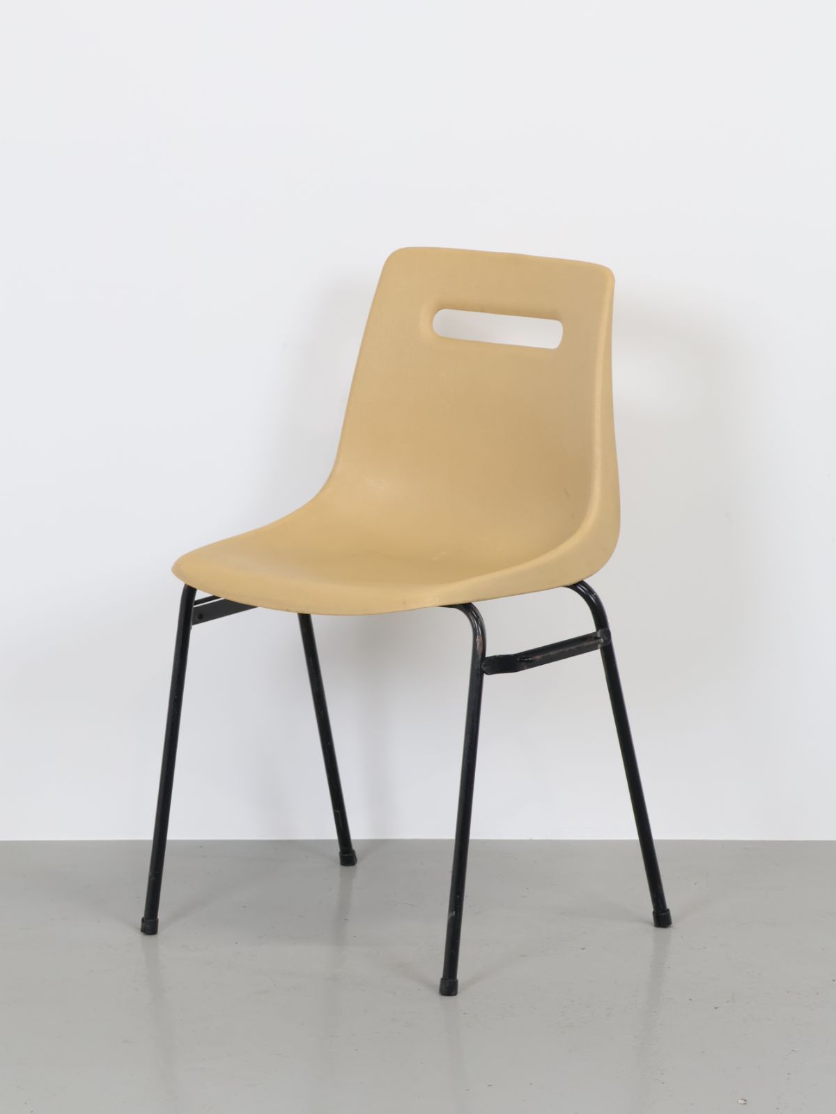 ミッドセンチュリー 昭和レトロ☆イトーキのラウンジチェア 美しい曲線