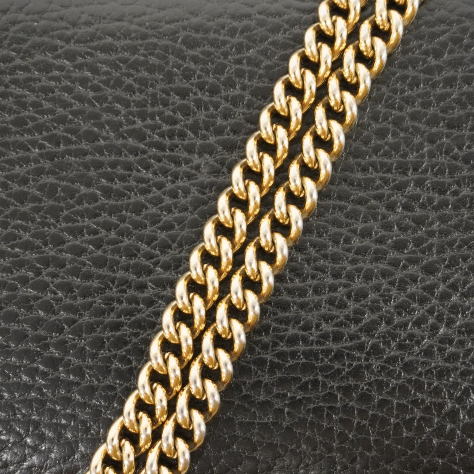 レザー ブラック