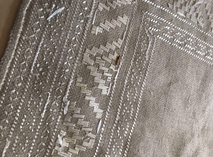 ★貴重な1点もの★ブルガリア シルク糸 手刺繍 リネンテーブルクロス ☆貴重な1点もの☆ブルガリア シルク糸 手刺繍 リネンテーブルクロス