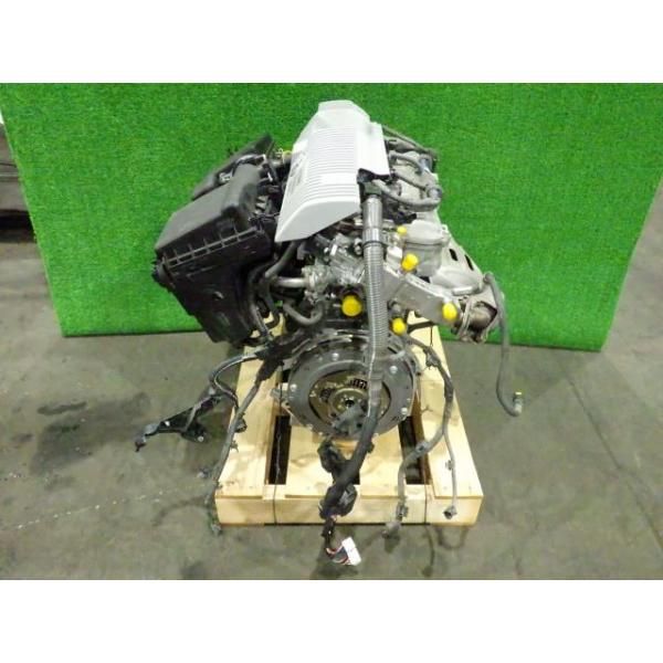 ZVW30 エンジンASSY