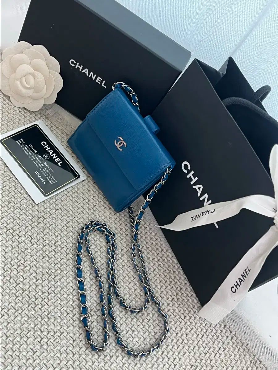 正規品 Chanel(シャネル) クラシック 二つ折り財布 ブルー