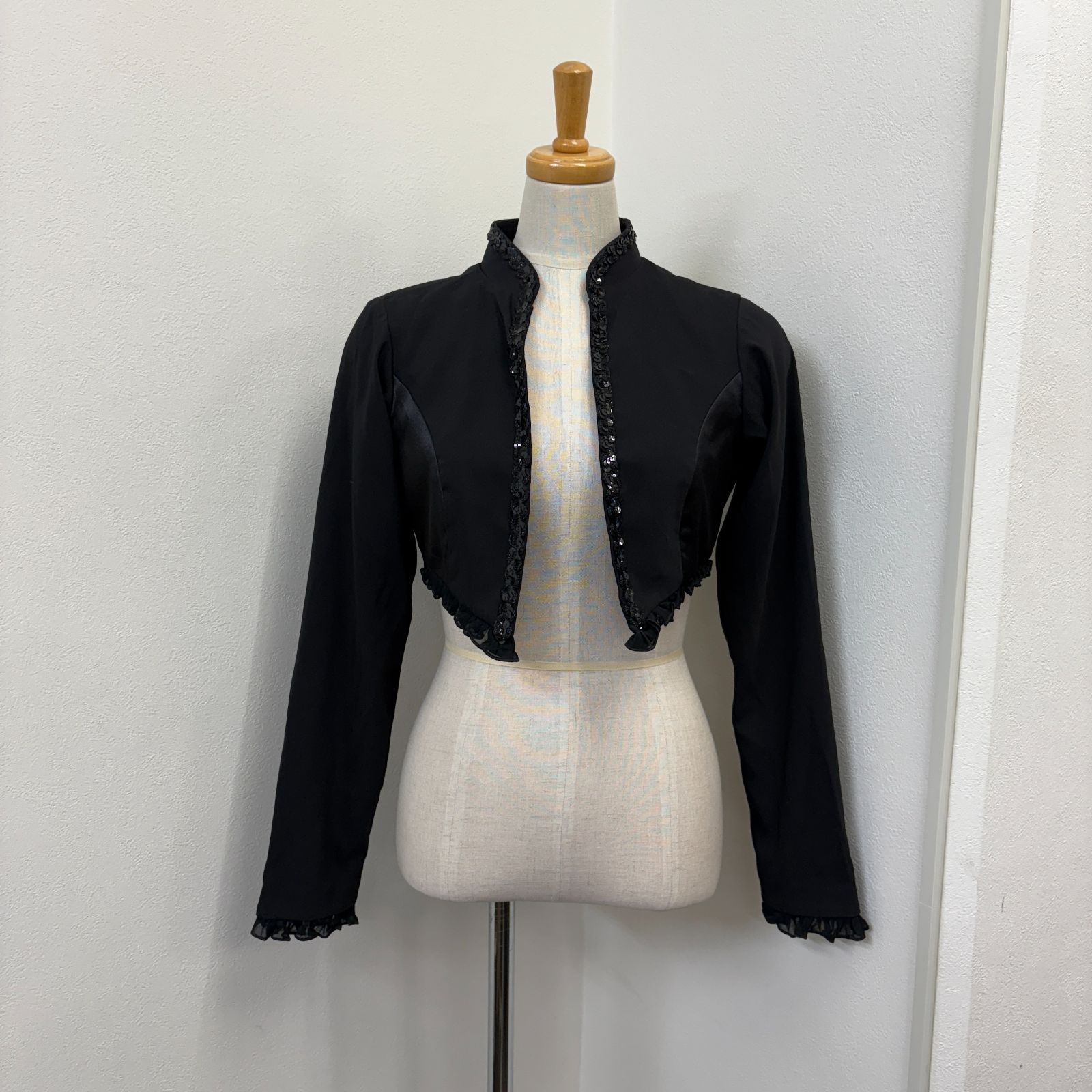 ソニアジョーンズ フラメンコ衣装 ボレロ 黒 ブラック スパンコール フリル