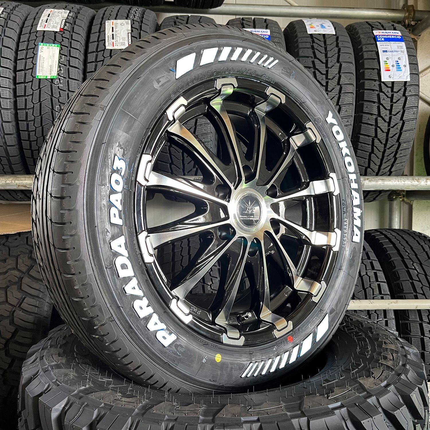 超美品 サマータイヤ YOKOHAMA ヨコハマ PARADA パラダ 215/60R17 200 