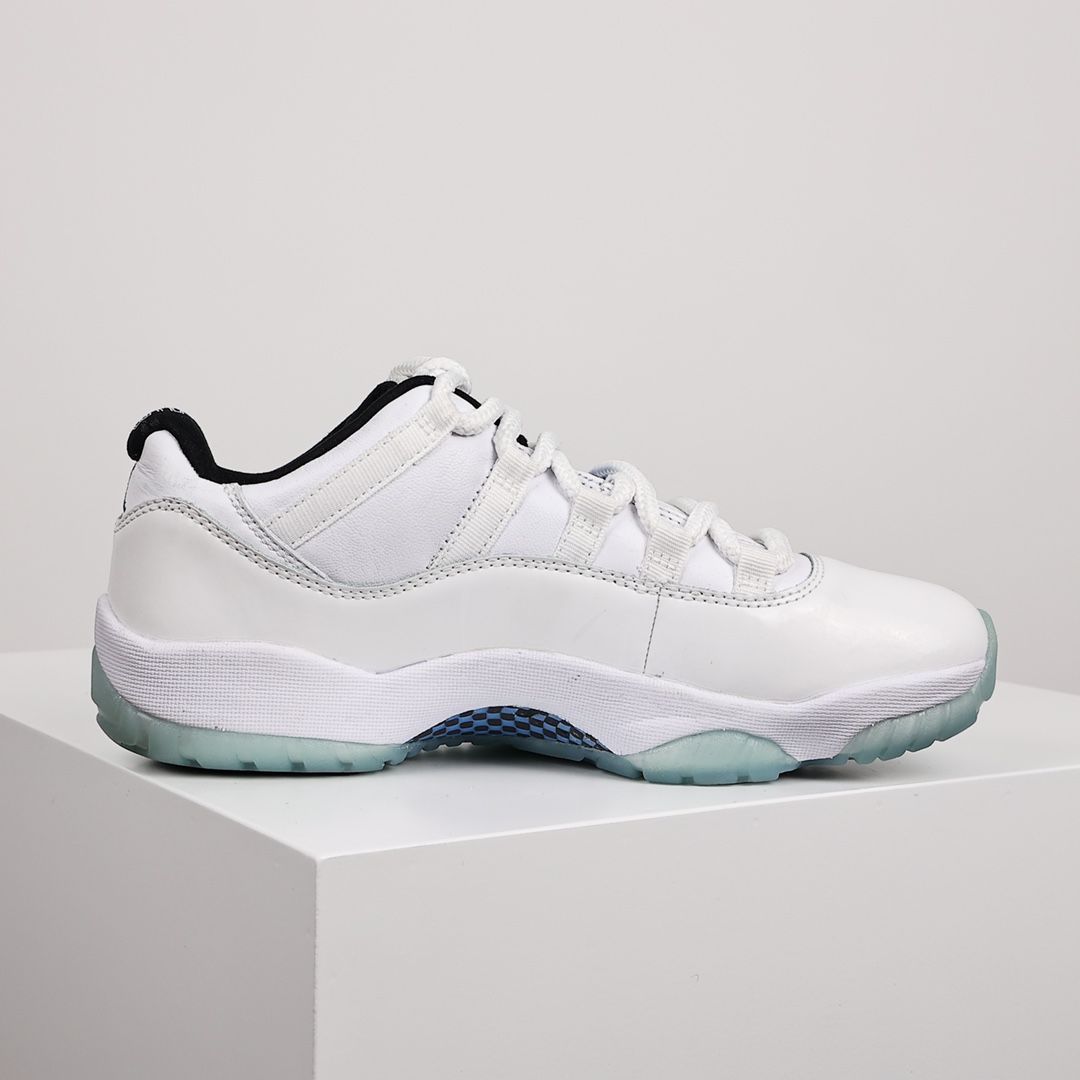 Nike Air Jordan 11 Low  