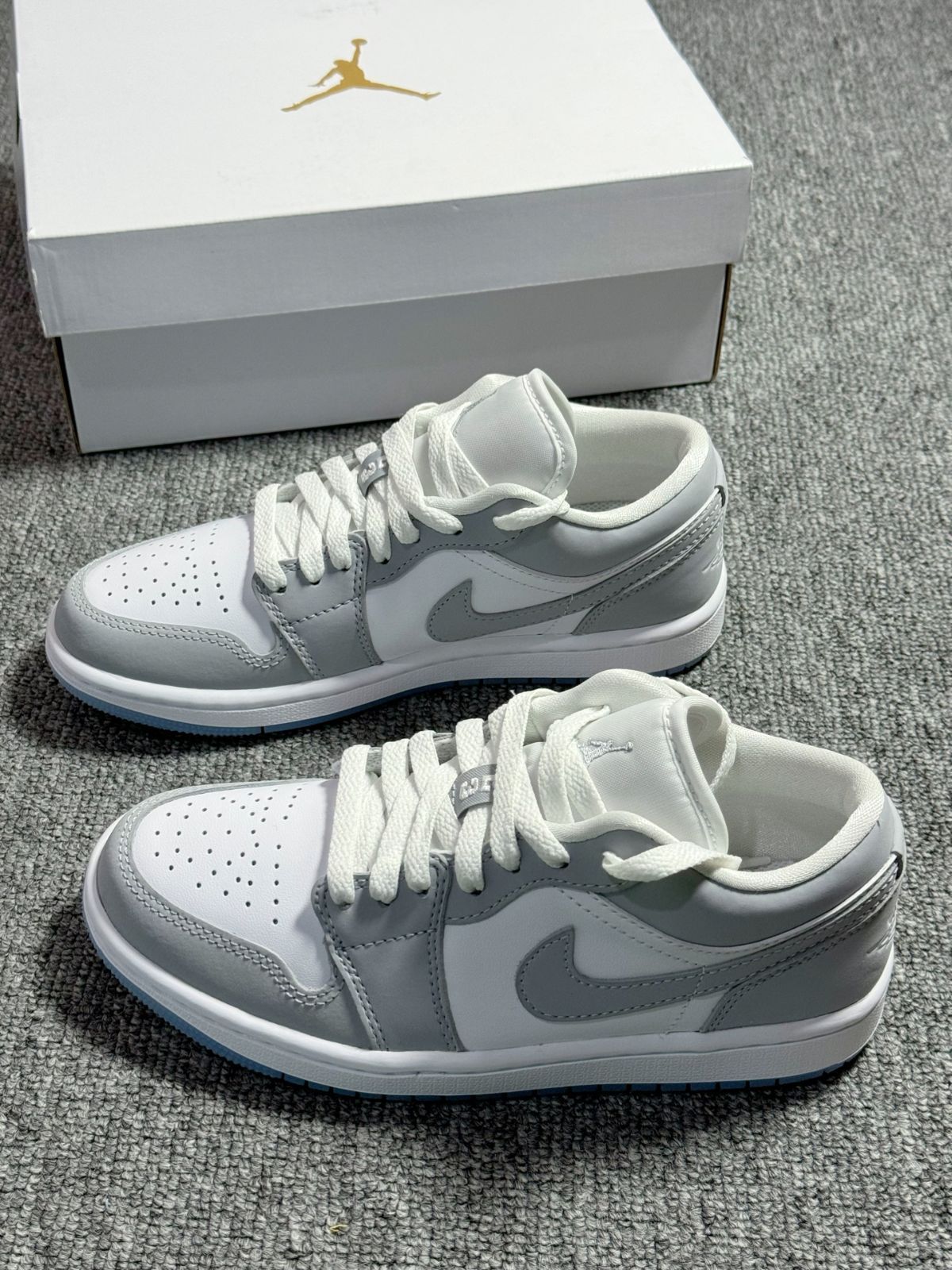 新品未使用 Nike ナイキ Jordan Air Jordan 1 low "wolf grey" ローカットレトロバスケットシューズ DC0774-105