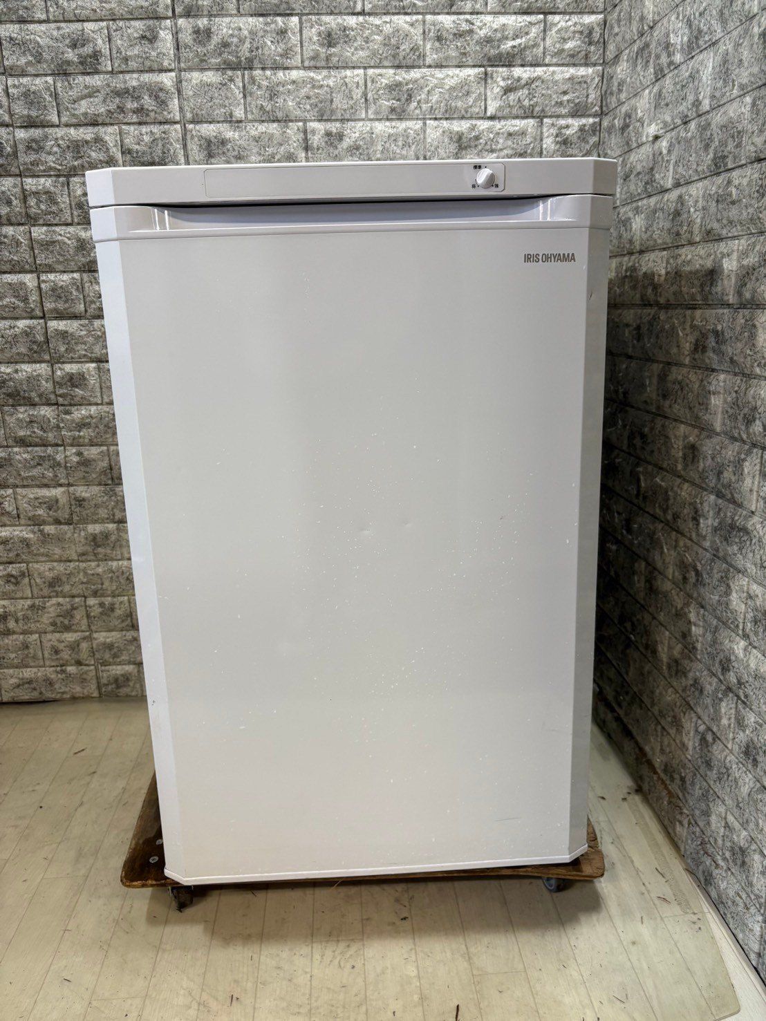 大阪送料無料☆3か月保障☆冷凍庫☆2017年☆PF-A100TD-W☆R-157