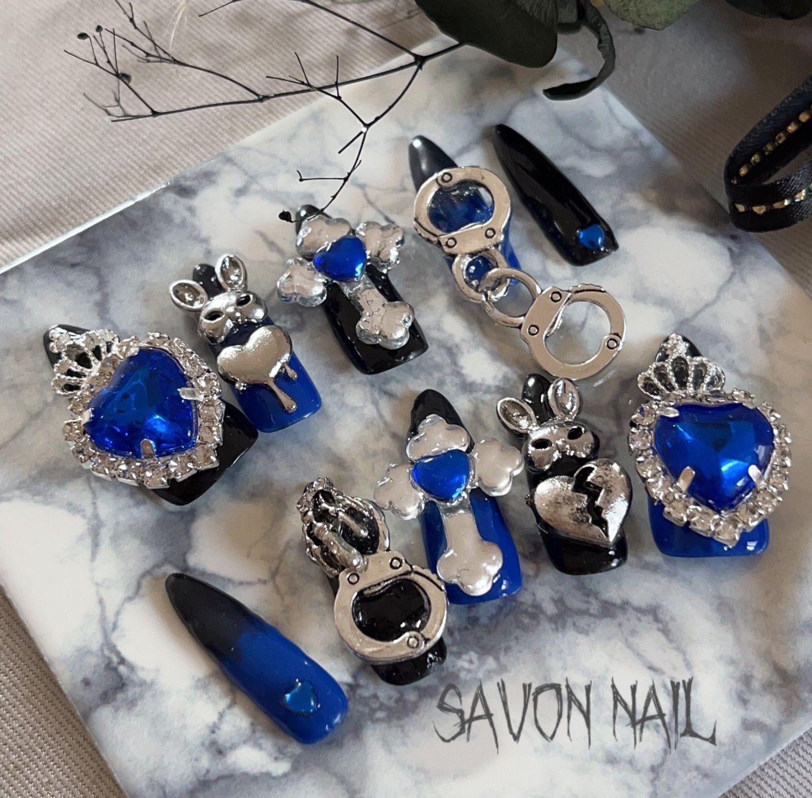 ネイルチップ 地雷 サブカル 青 痛ネイル 量産型 - savon nail - メルカリ