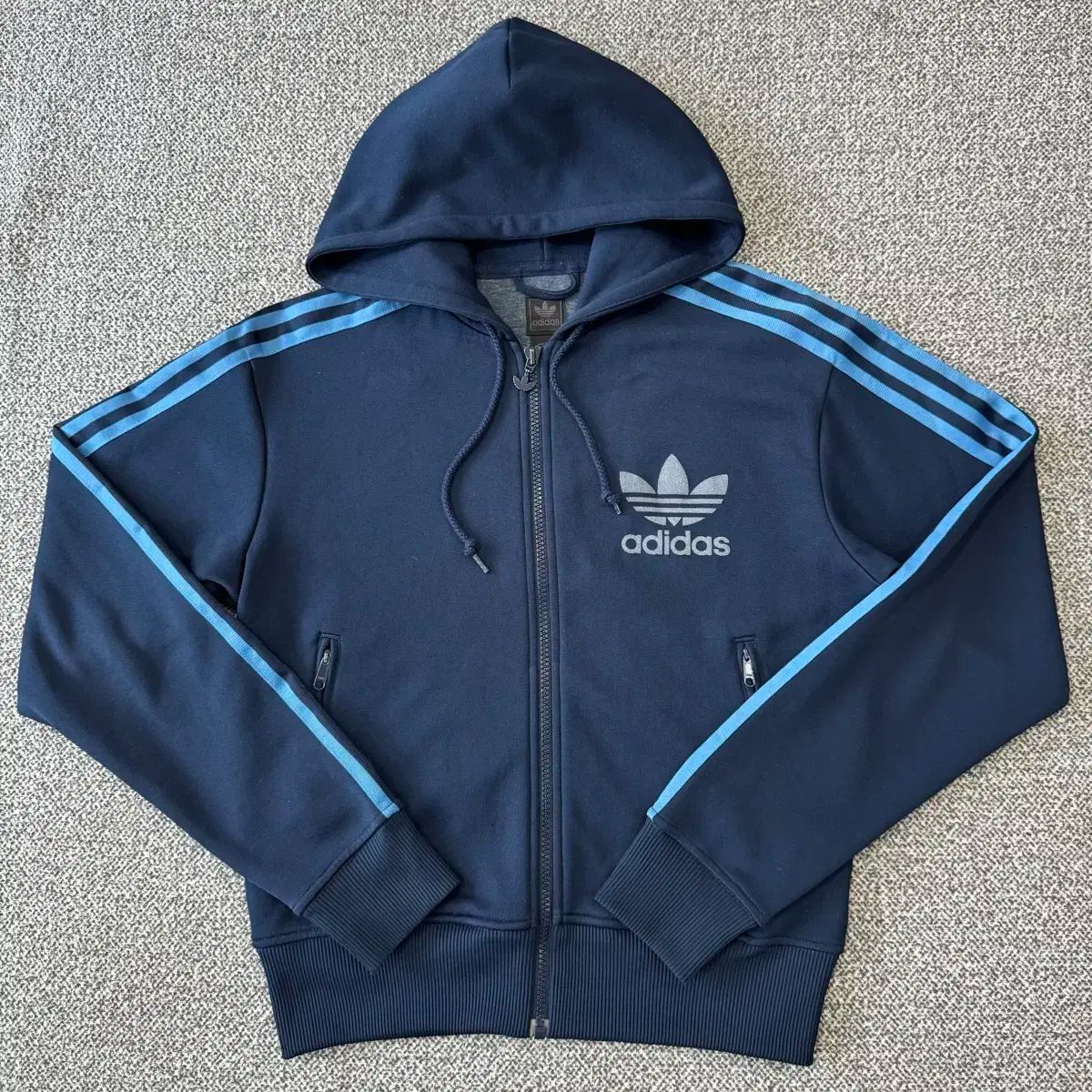 adidas アディダス 対空砲火 スカイブルーライン 青 ジップアップパーカー フード付き