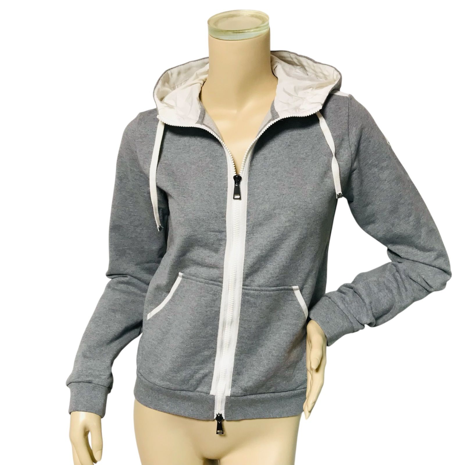 美品☆MONCLER・モンクレール レディース ブランドアイコンワッペン