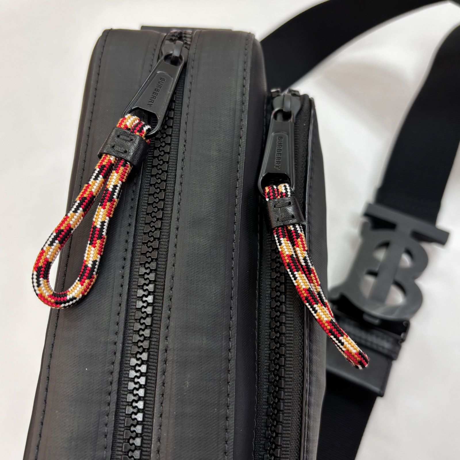 上美品⭐️BURBERRY バーバリー】 HORSEFERRY ホースフェリー 上美品⭐️BURBERRY バーバリー】 HORSEFERRY ホースフェリー