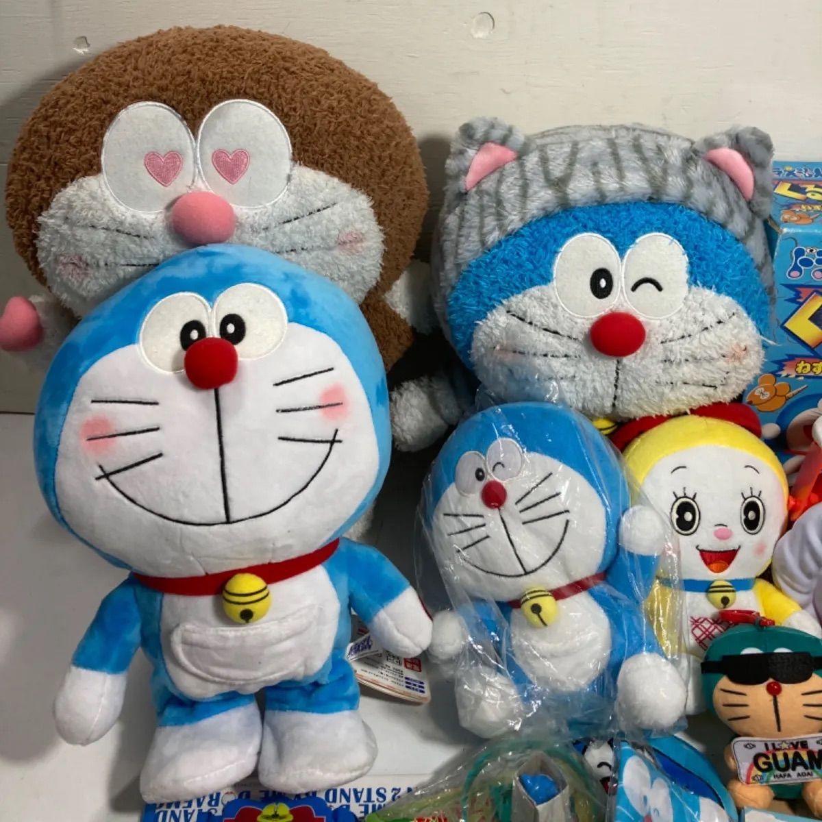 ドラえもん 大量 レア ぬいぐるみ まとめ売り Yahoo!オークション -「ぬいぐるみ 大量」(ドラえもん