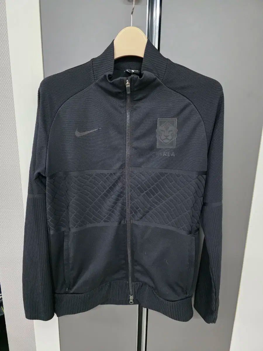 NIKE ナイキ 韓国国家代表 サッカー ジップアップ ストライク 앤써 m