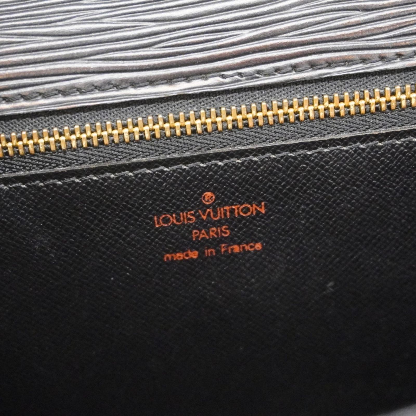 ヴィトン　エピ ノワール M52612 セリエ ドラゴンヌ　クラッチバック Louis Vuitton ルイヴィトン エピ ノワール セリエ ドラゴンヌ