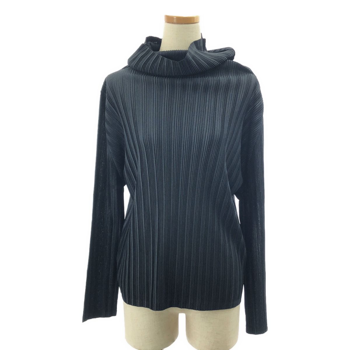 PLEATS PLEASE ISSEY MIYAKE 異素材プリーツカットソー BASICS – ISSEY MIYAKE ONLINE STORE
