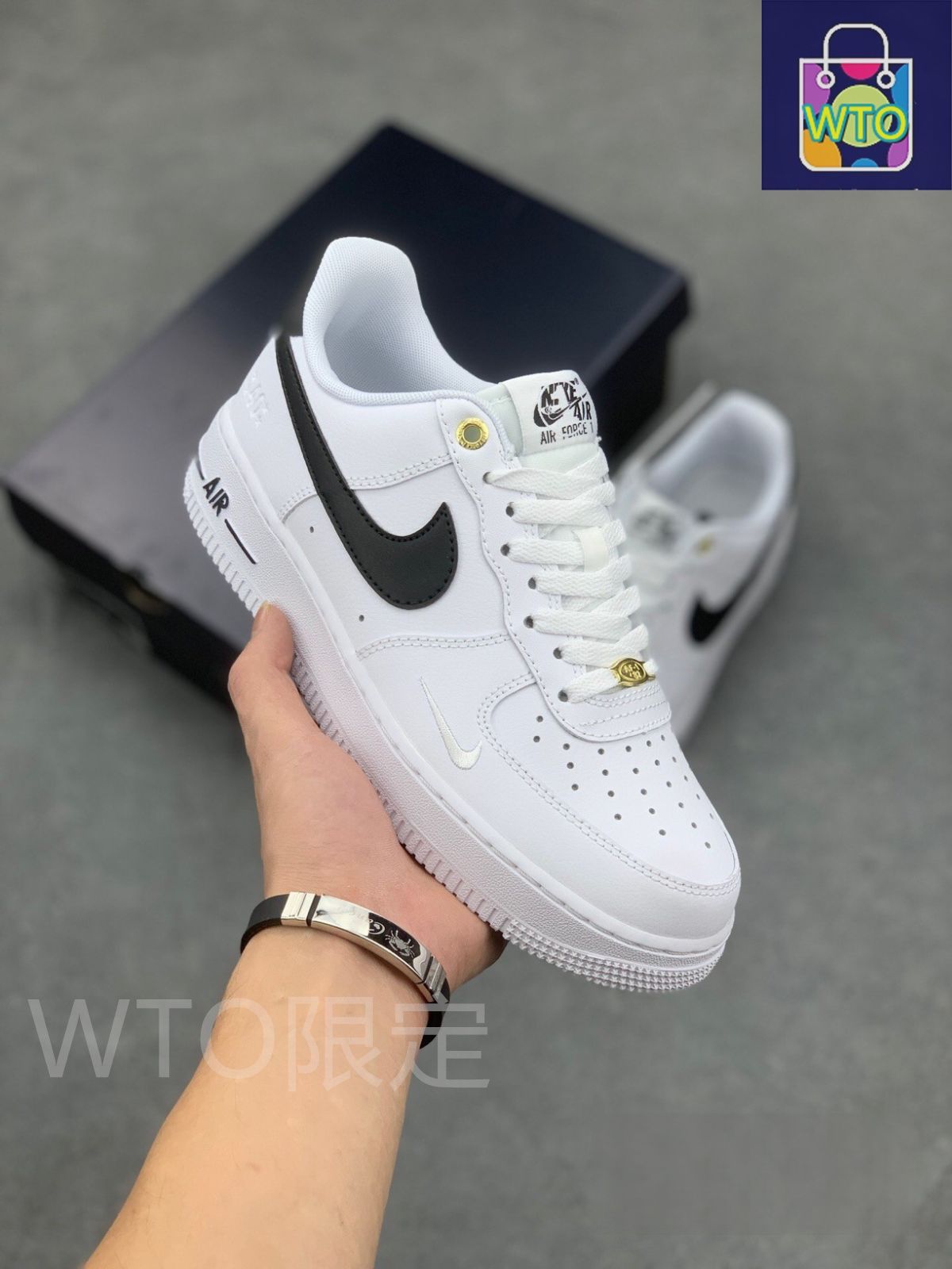 お値下げしました??即購入新品箱付?? Nike Air Force 1 Low '07