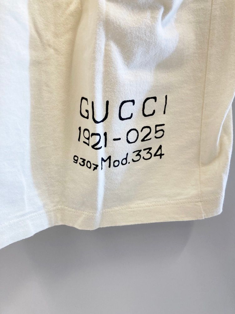 グッチ GUCCI 1921-025, 9307 Mod. 334 LOGO Cream バックプリントT 