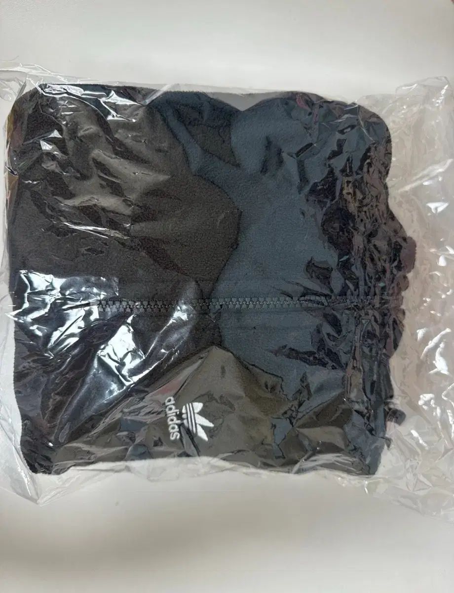 adidas アディダス 3本線 クロップド フリース MAAHADDERANG_COM