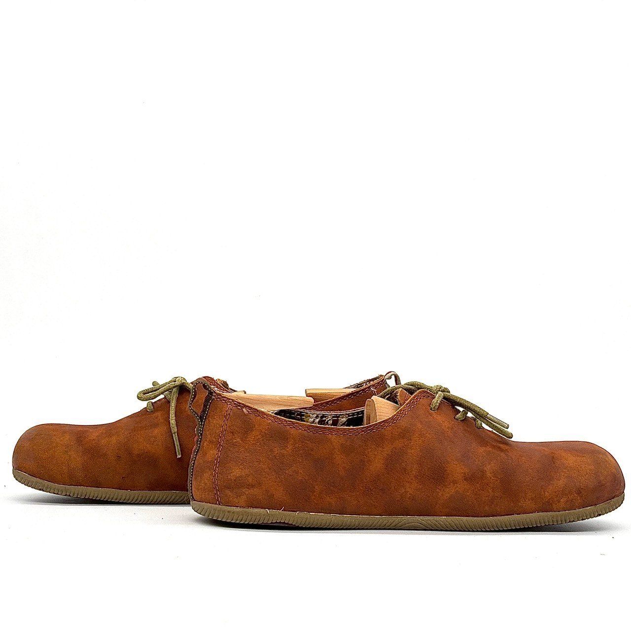 街も旅先も心地よい一足✨】 MERRELL メレル フラットシューズ