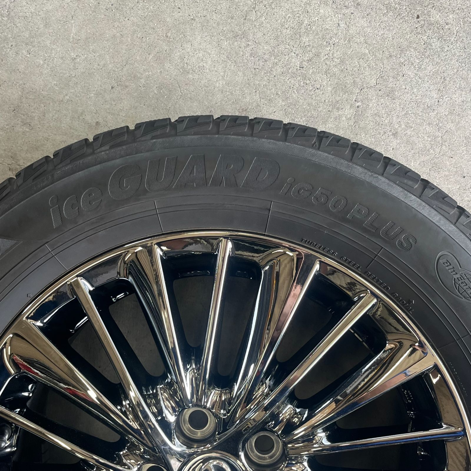 アルファード エグゼクティブ 225 60 17インチ スタッドレスタイヤ アルミホイール C-82 FFCRYSTALESIA_COM