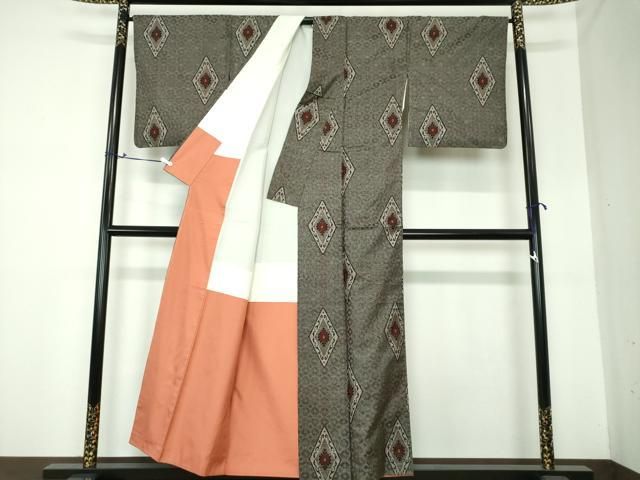 平和屋着物●本場大島紬　龍郷　花菱文　正絹　逸品　DAAS3666ps 平和屋着物○本場大島紬 龍郷 花菱文 正絹 逸品 DAAS3666ps - メルカリ