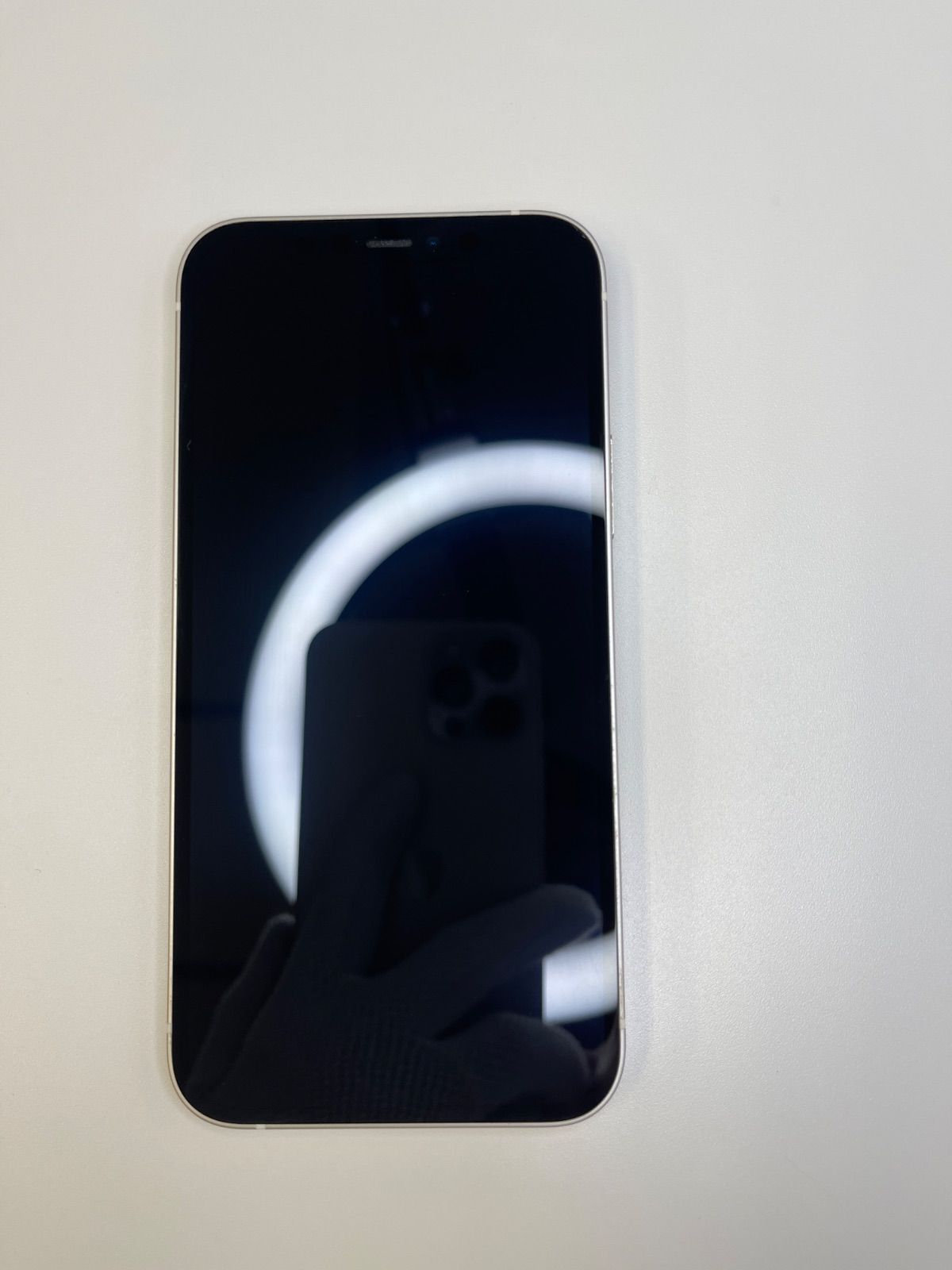 MEGUMI【美品_バッテリ100%】iPhone12ホワイト 128GB 美品 iPhone 12 128GB ホワイト バッテリー100% MGHV3J/A