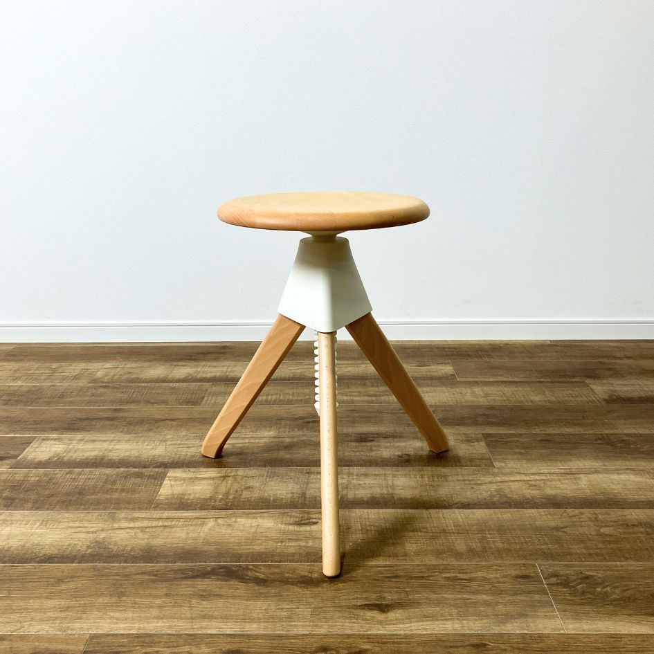 アルテック ロケット バースツール EA001 ホワイトラッカー 3脚セット ロケット バースツール ホワイト ラッカー – Artek Tokyo Store