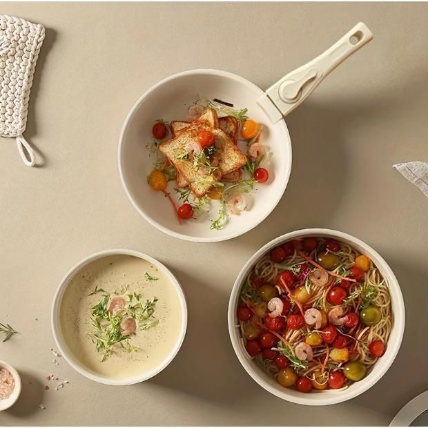 取り外し なハンドルが付いた家庭用鍋