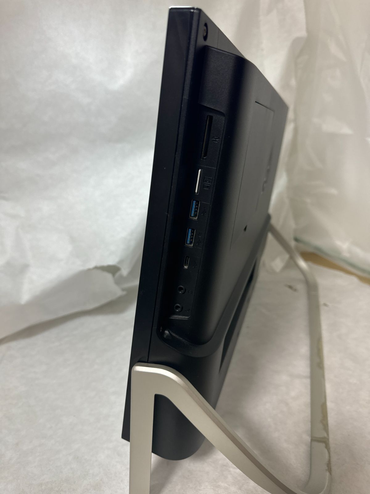 爆速 中古一体型PC ESPRIMO FH77/B1 Core i7、RAM16GB、新品NVMe