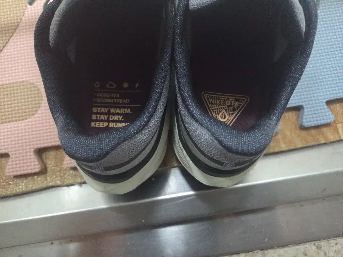  NIKE ナイキ ペガサス 41 GORE TEX ゴアテックス FQ ー 1356 003 ショルダーバッグ アウトドア調理セット 登山靴 トレッキングシューズ アウトドアシューズ