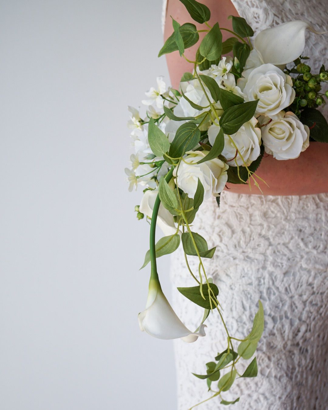 アンティーク シルク イタリア/イギリス 美しいバタフライ刺繍 星花型ドイリー アンティーク シルク イタリア/イギリス 美しいバタフライ刺繍 星花型