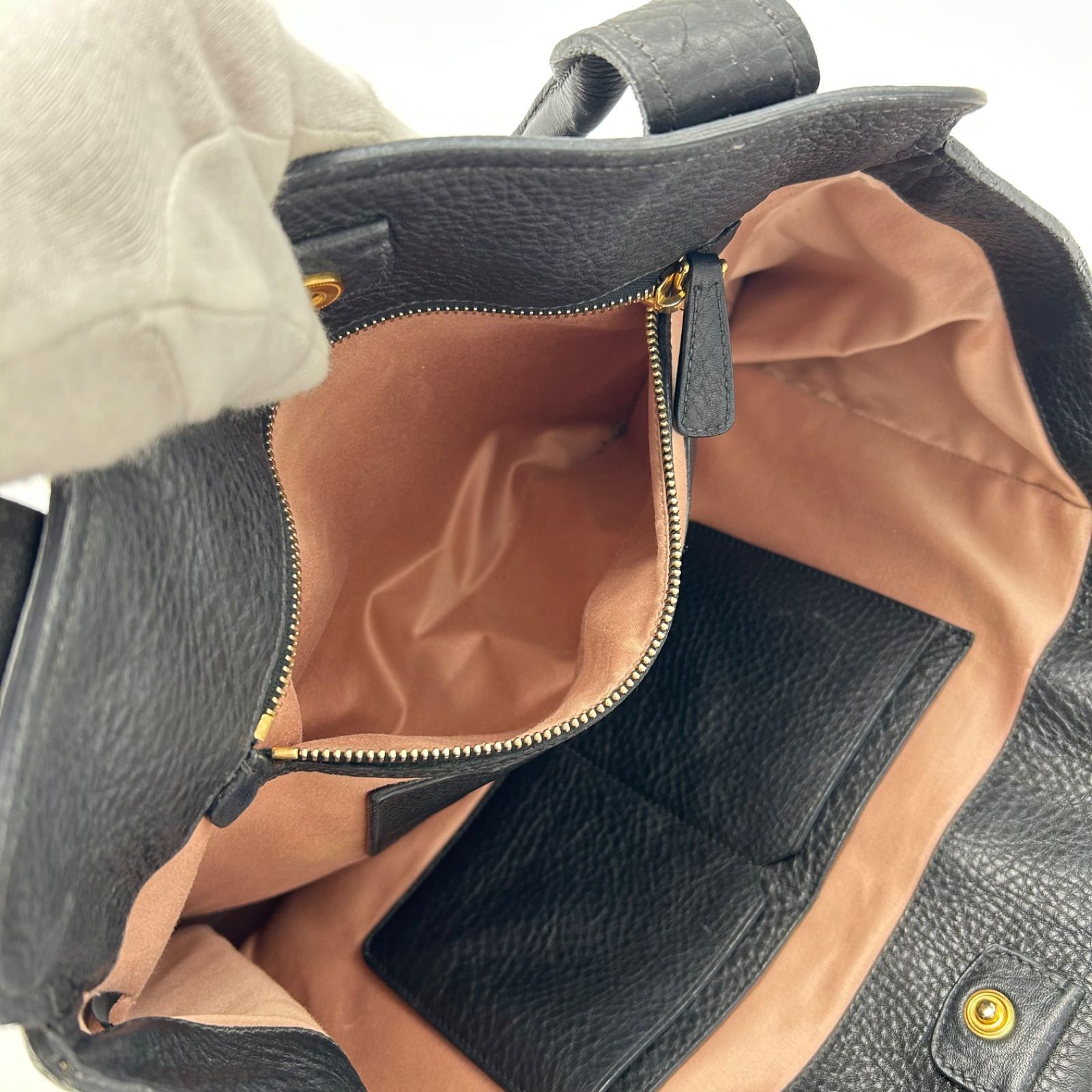 美品 MIU MIU ミュウミュウ トートバッグ ハンド 肩掛け メタルロゴ 白 
