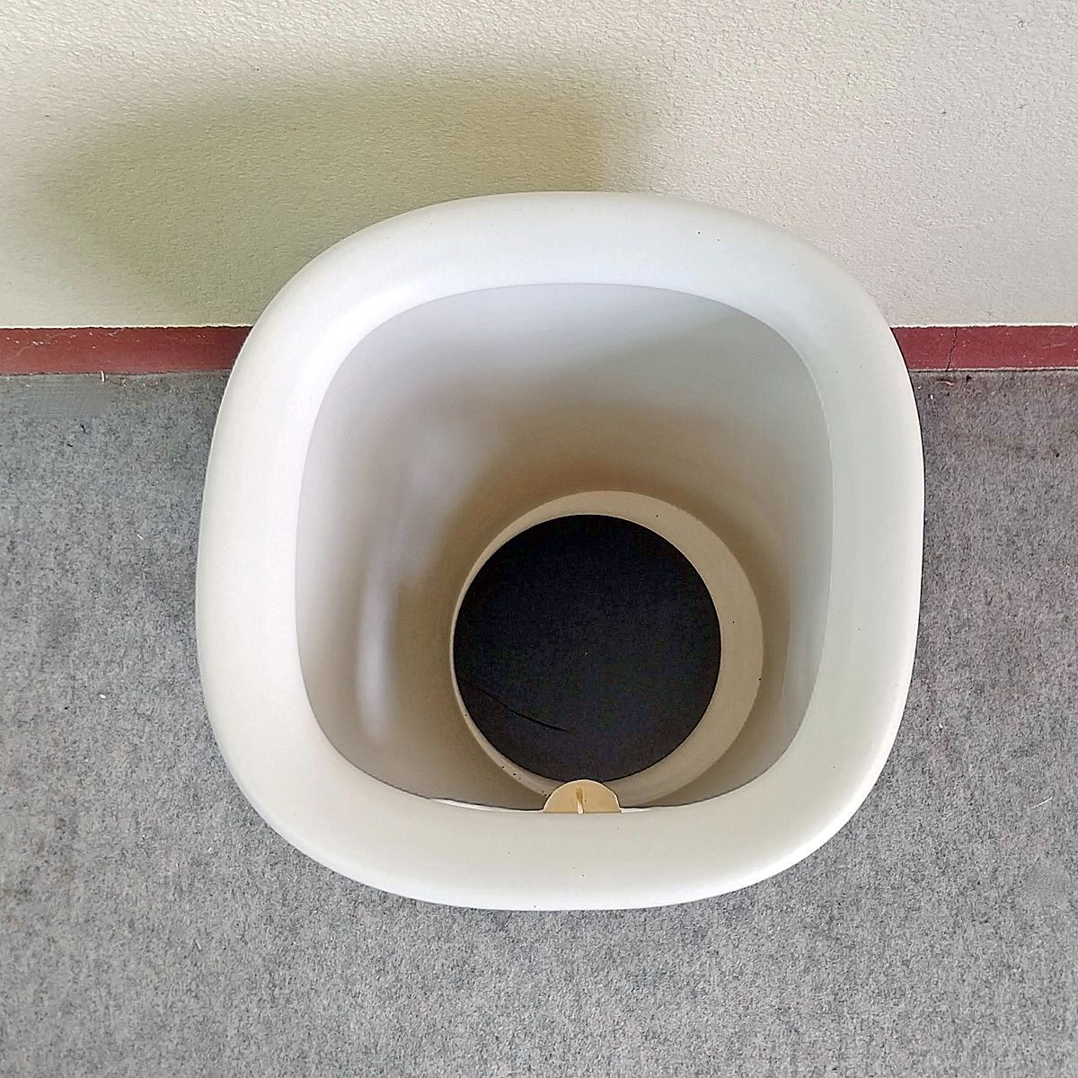 陶器傘立て 窓うさぎ傘立 信楽焼 丸伊製陶 傘約6本収納可能 かわいい