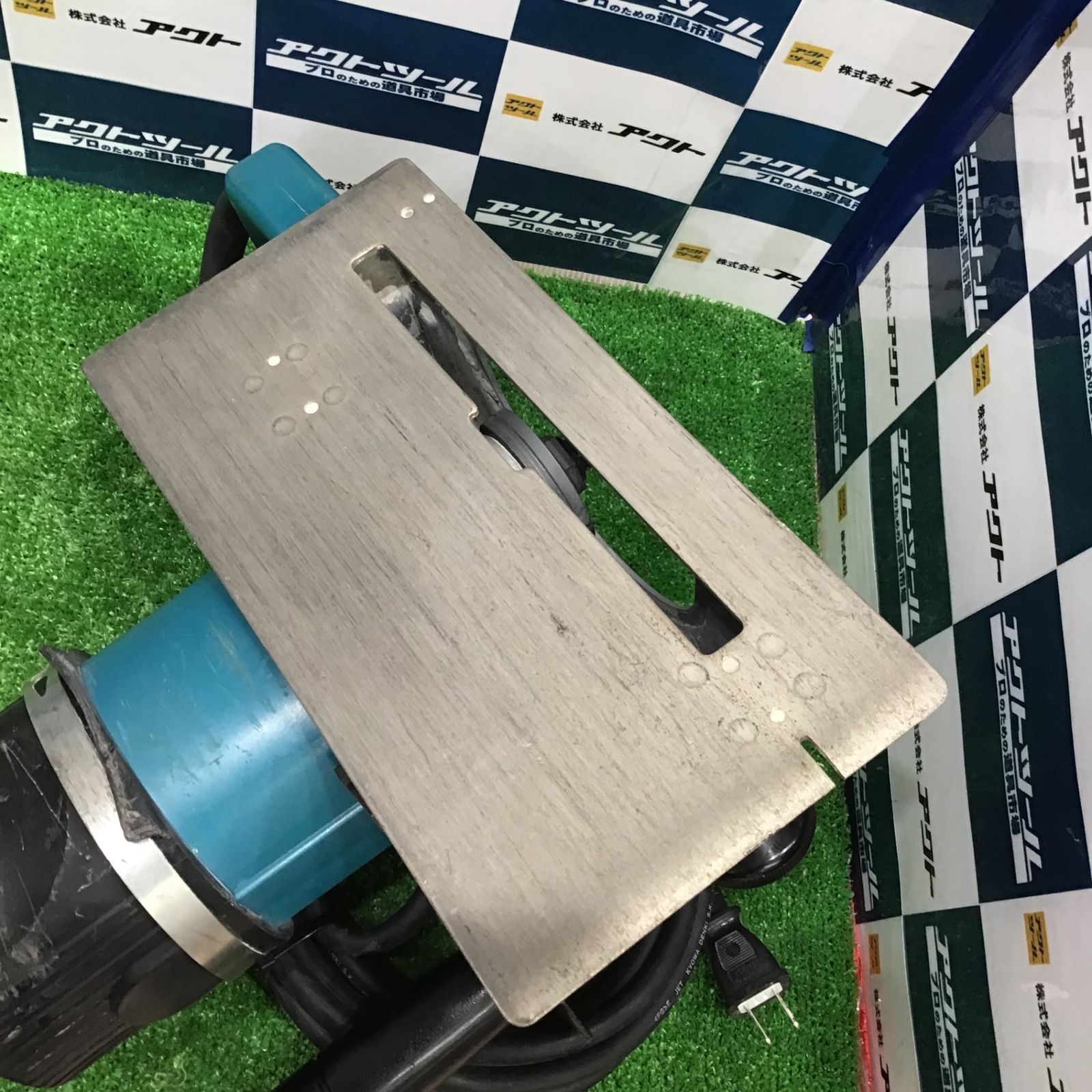 マキタのコンクリートカッター 4108R 【公式通販】 マキタのコンクリートカッター 4108R 【公式通販】