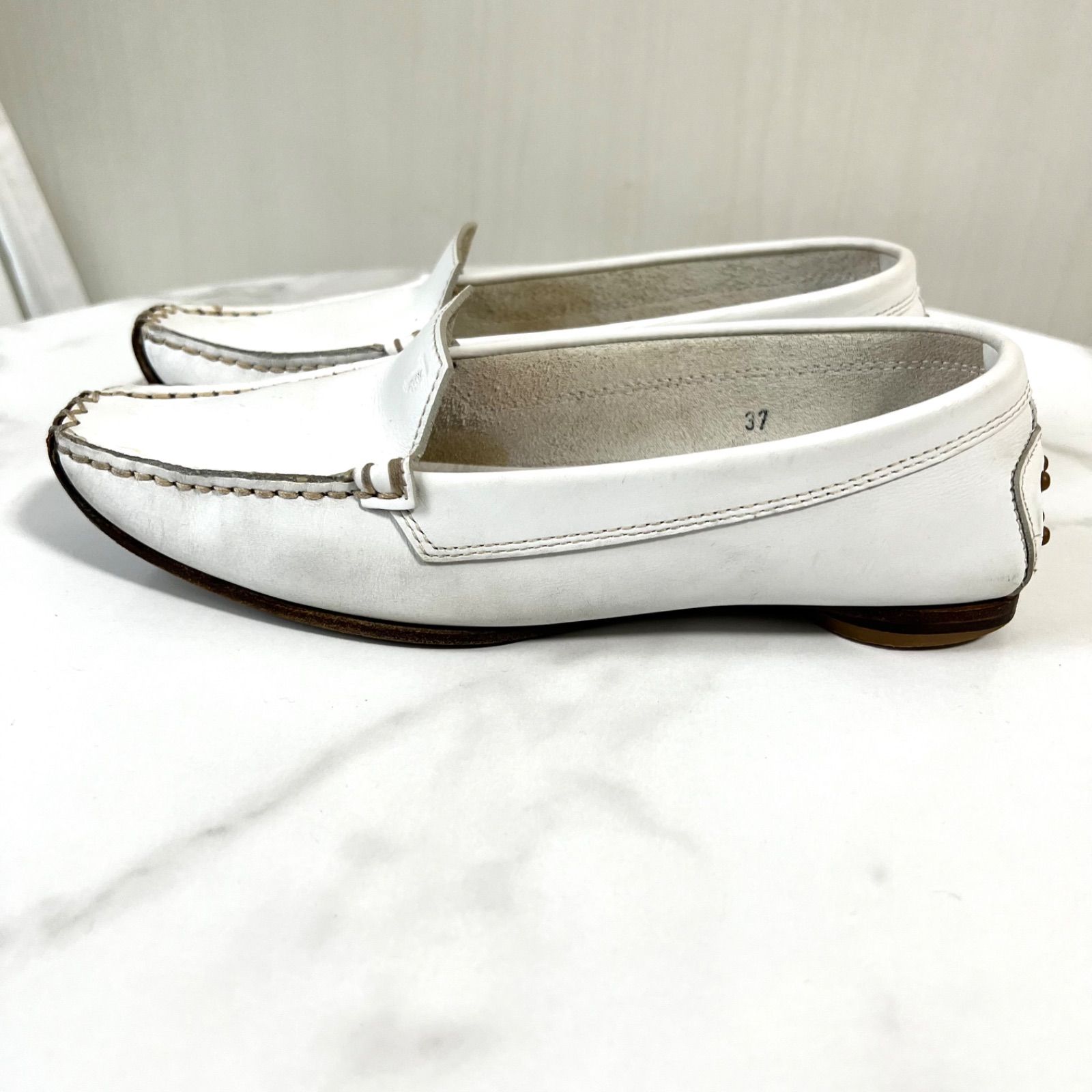 トッズ ホワイト ドライビングシューズ 37 ½ 新品未使用 TOD's トッズ ホワイト ドライビングシューズ 37 ½ 新品未使用 TOD's