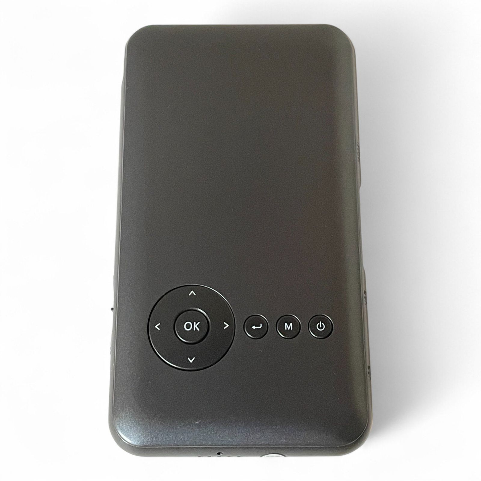 ▲ カベーニKABĒNI UENO-mono スマホサイズ プロジェクター T89AQ ジェットブラック 1100-1699 モバイル プロジェクター 小型 天井 DVD 一人暮らし ゲーム